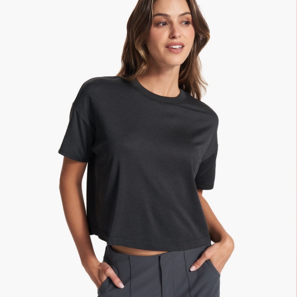 VUORI ENERGY TEE
